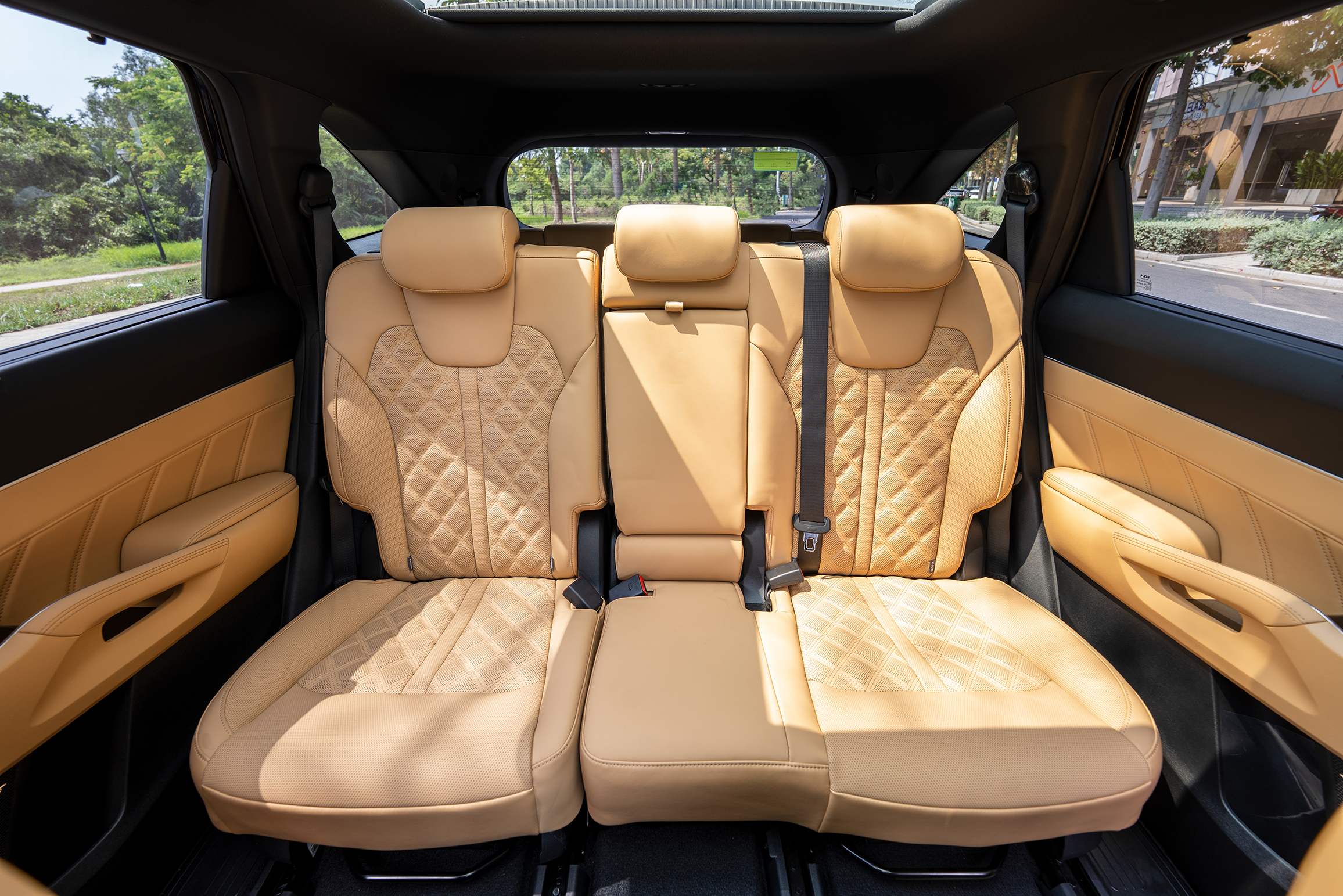 Hệ thống sưởi hàng ghế 2 cùng nội thất nâu đẳng cấp mới